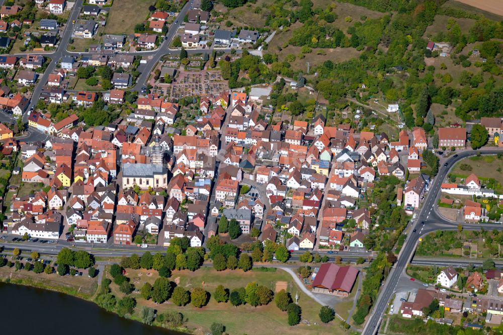 Lengfurt aus der Vogelperspektive: Stadtzentrum im Innenstadtbereich in Lengfurt im Bundesland Bayern, Deutschland