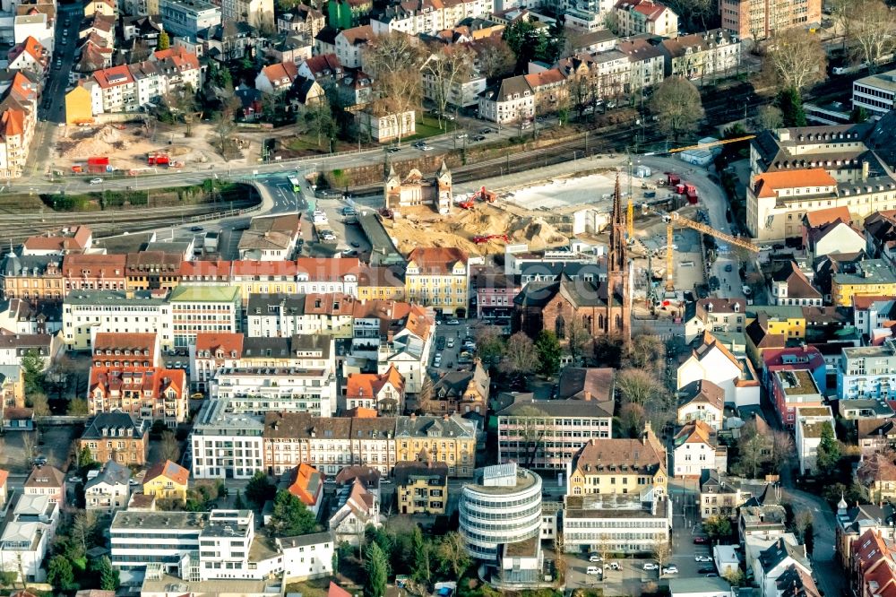 Luftaufnahme Offenburg - Stadtzentrum im Innenstadtbereich Okenstrasse Hauptstrasse in Offenburg im Bundesland Baden-Württemberg, Deutschland