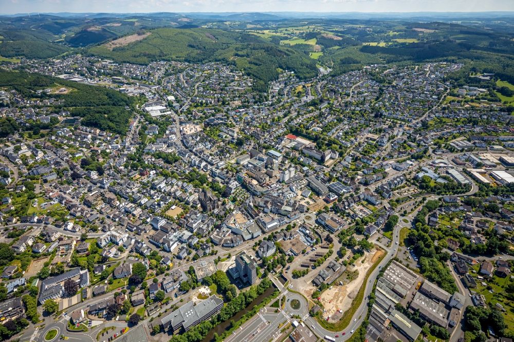 Luftaufnahme Olpe - Stadtzentrum im Innenstadtbereich in Olpe im Bundesland Nordrhein-Westfalen, Deutschland