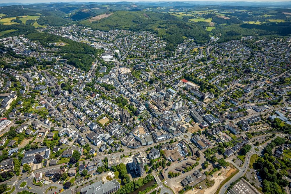 Olpe von oben - Stadtzentrum im Innenstadtbereich in Olpe im Bundesland Nordrhein-Westfalen, Deutschland