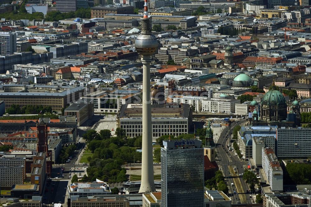 Luftbild Berlin - Stadtzentrum im Innenstadtbereich Ost am Berliner Fernsehturm im Ortsteil Mitte in Berlin, Deutschland