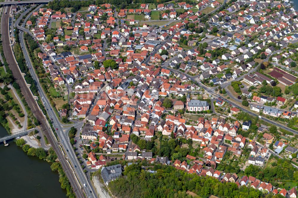 Retzbach von oben - Stadtzentrum im Innenstadtbereich in Retzbach im Bundesland Bayern, Deutschland