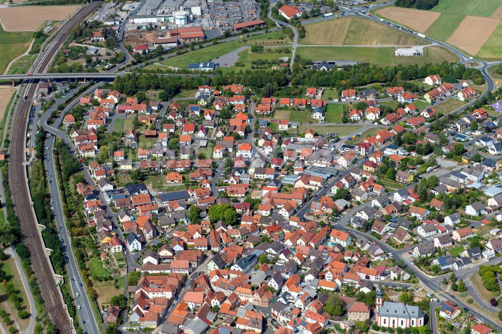 Retzbach aus der Vogelperspektive: Stadtzentrum im Innenstadtbereich in Retzbach im Bundesland Bayern, Deutschland