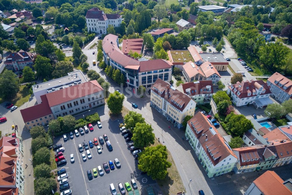 Luftaufnahme Hoyerswerda - Stadtzentrum im Innenstadtbereich an der Schloßstraße in Hoyerswerda im Bundesland Sachsen, Deutschland