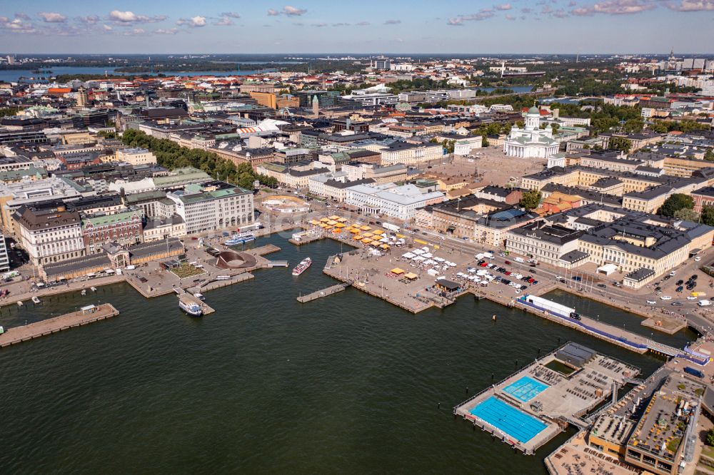 Helsinki von oben - Stadtzentrum im Innenstadtbereich Südhafen in Helsinki in Uusimaa, Finnland