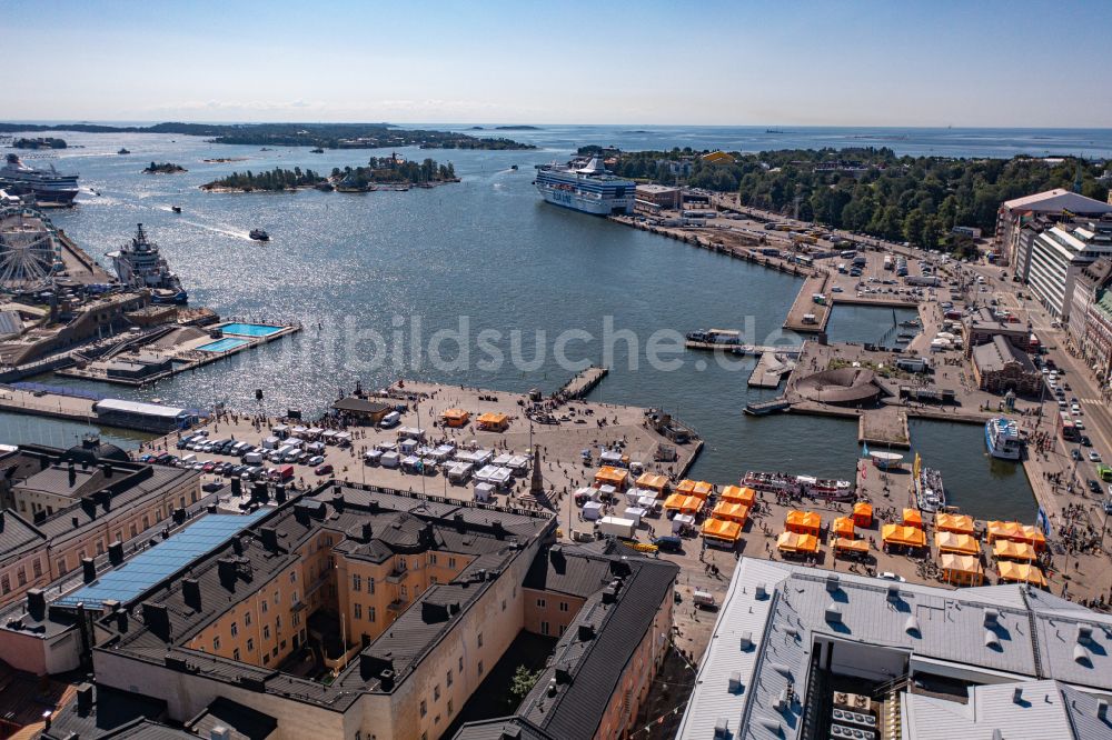 Luftaufnahme Helsinki - Stadtzentrum im Innenstadtbereich Südhafen in Helsinki in Uusimaa, Finnland