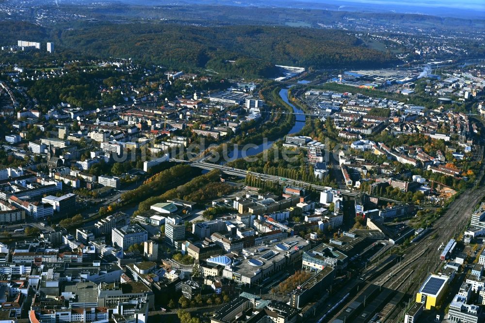 Saarbrücken von oben - Stadtzentrum im Innenstadtbereich am Ufer des Flußverlaufes der Saar in Saarbrücken im Bundesland Saarland, Deutschland