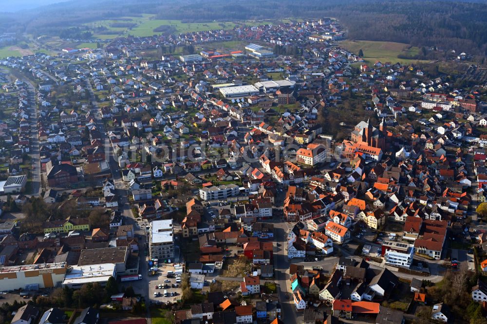 Luftaufnahme Walldürn - Stadtzentrum im Innenstadtbereich in Walldürn im Bundesland Baden-Württemberg, Deutschland