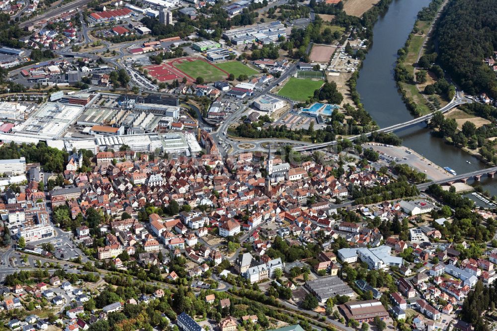 Wombach aus der Vogelperspektive: Stadtzentrum im Innenstadtbereich in Wombach im Bundesland Bayern, Deutschland