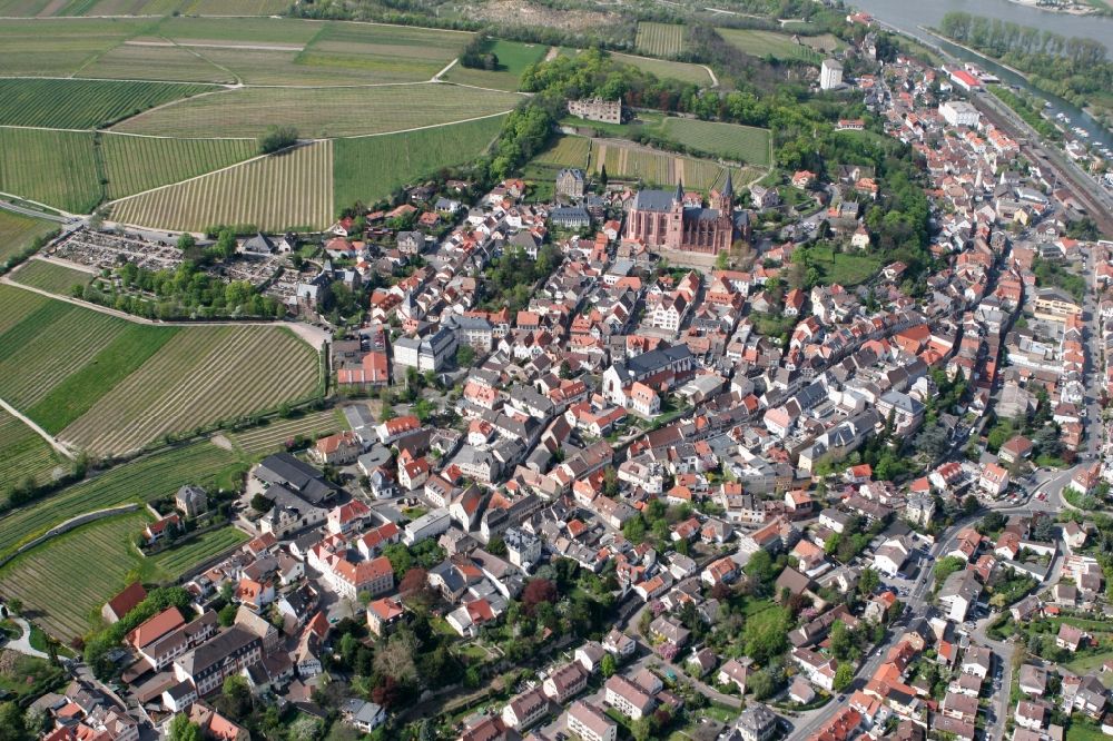 Luftbild Oppenheim - Stadtzentrum an der Katharinenkirche in Oppenheim im Bundesland Rheinland-Pfalz