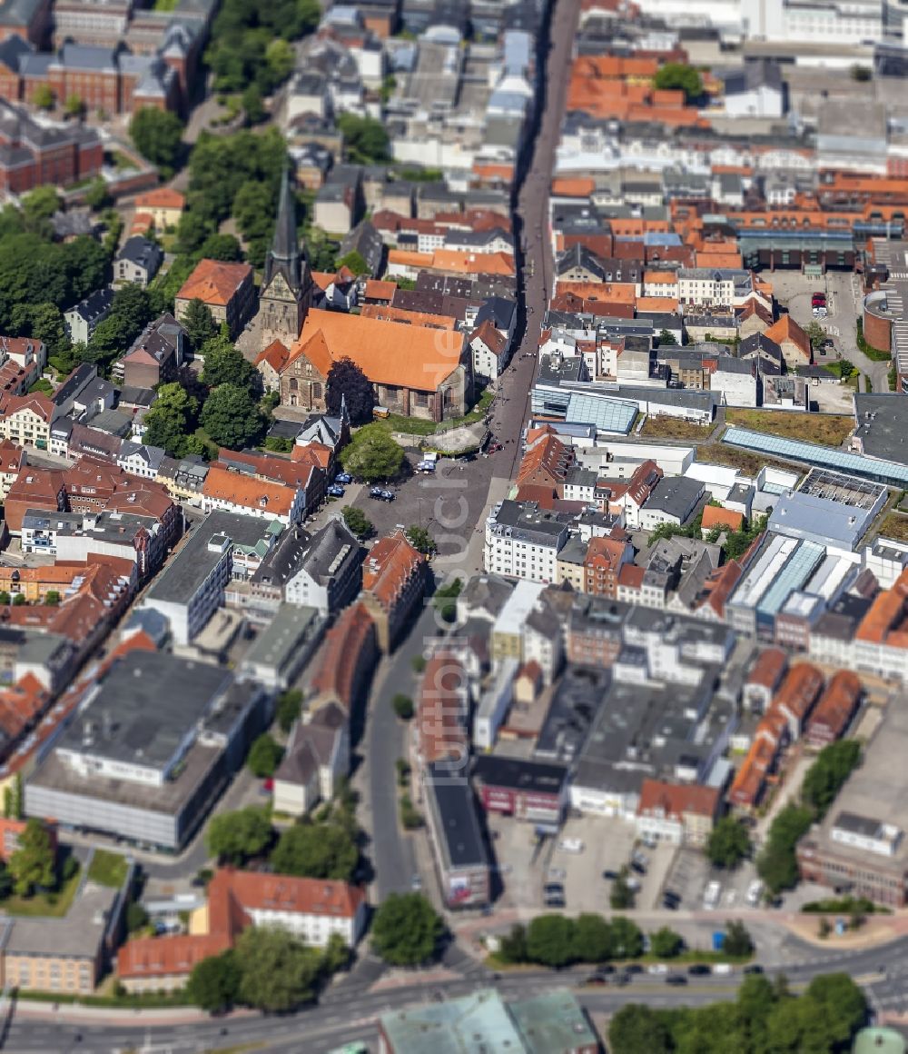 Flensburg aus der Vogelperspektive: Stadtzentrum mit Marktplatz und Fußgängerzone in Flensburg im Bundesland Schleswig-Holstein, Deutschland