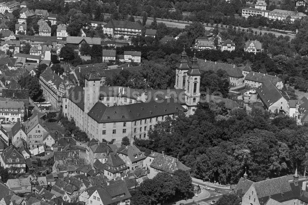 Bad Mergentheim von oben - Stadtzentrum mit Residence Schloss im Innenstadtbereich in Bad Mergentheim im Bundesland Baden-Württemberg, Deutschland