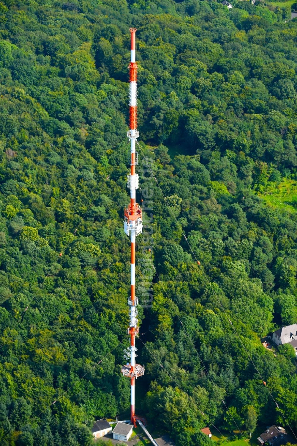 Bonn von oben - Stahlmast- Funkturm und Sendeanlage als Grundnetzsender Sender Bonn-Venusberg im Ortsteil Venusberg in Bonn im Bundesland Nordrhein-Westfalen, Deutschland