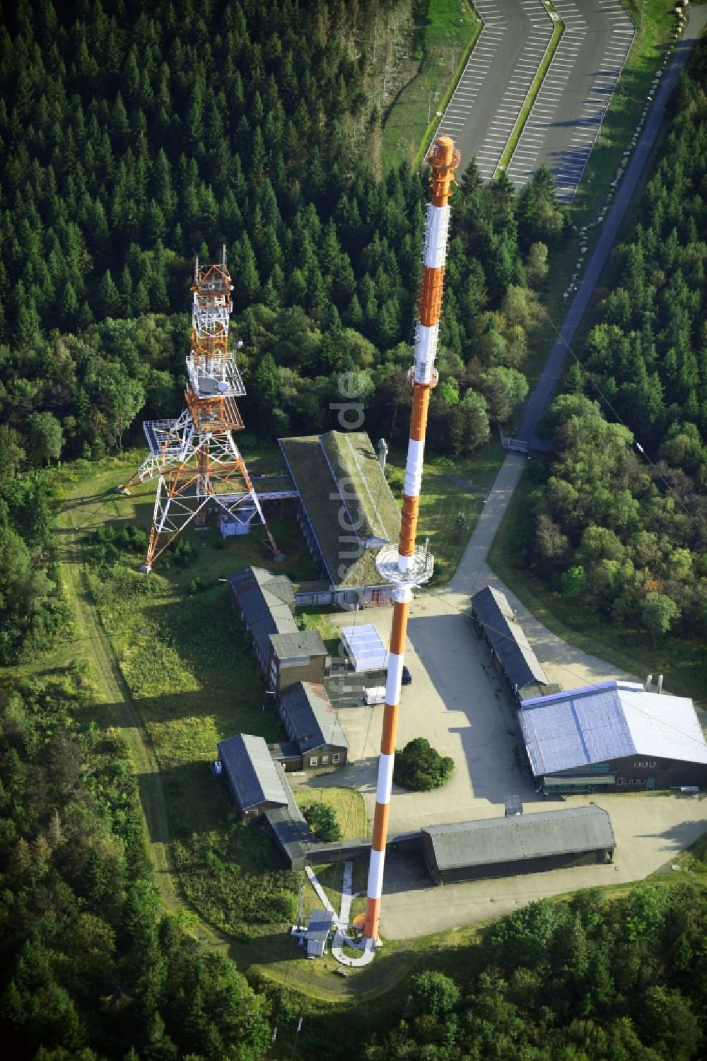 Luftaufnahme Torfhaus - Stahlmast- Funkturm und Sendeanlage als Grundnetzsender Sender Torfhaus in Torfhaus im Bundesland Niedersachsen, Deutschland