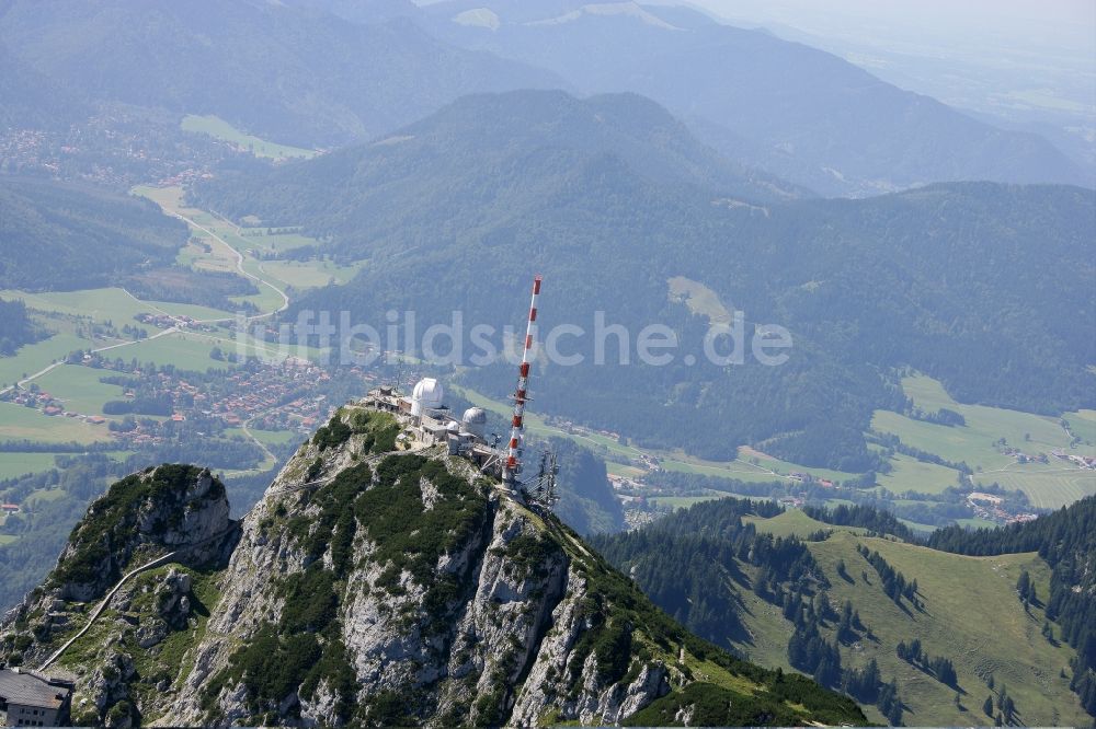 Bayrischzell aus der Vogelperspektive: Stahlmast- Funkturm und Sendeanlage als Grundnetzsender Sender Wendelstein in Bayrischzell im Bundesland Bayern, Deutschland