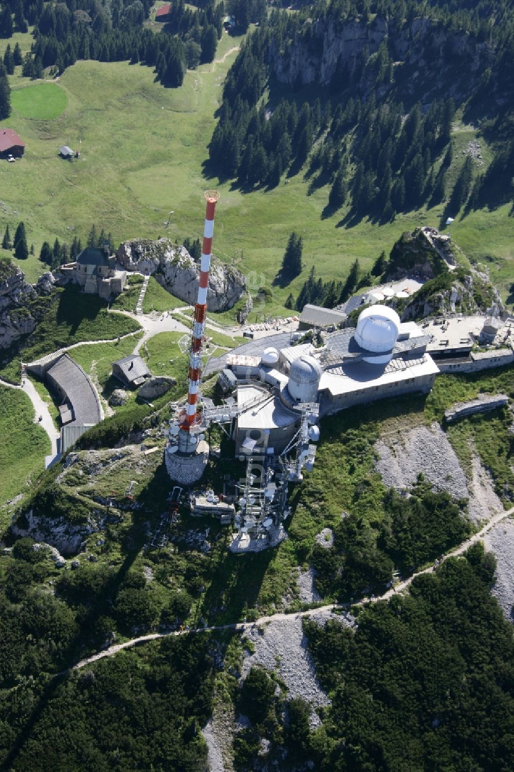 Luftbild Bayrischzell - Stahlmast- Funkturm und Sendeanlage als Grundnetzsender Sender Wendelstein in Bayrischzell im Bundesland Bayern, Deutschland
