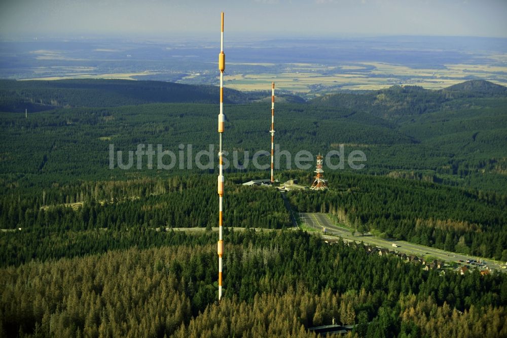 Torfhaus aus der Vogelperspektive: Stahlmast- Funkturm Sender Harz-West des NDR Norddeutscher Rundfunk in Torfhaus im Bundesland Niedersachsen, Deutschland