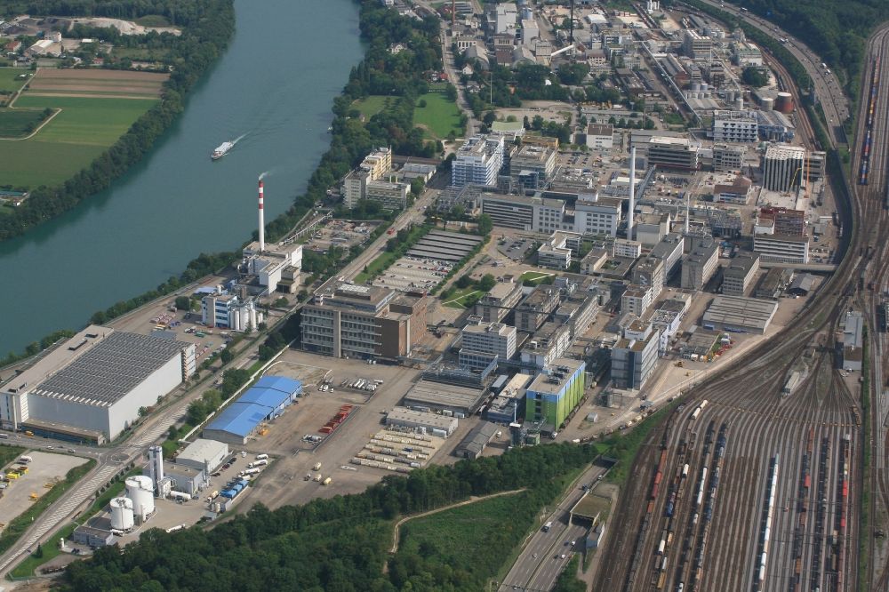 Luftaufnahme Muttenz - Standort des Industrieparks Infrapark-Baselland AG in Muttenz im Kanton Basel-Landschaft, Schweiz