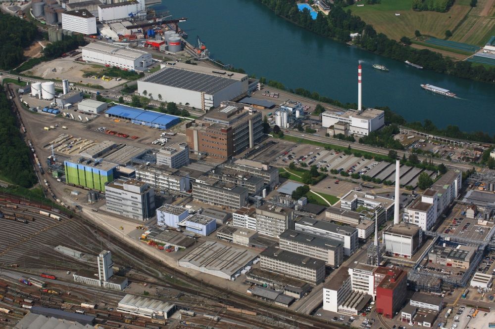 Muttenz aus der Vogelperspektive: Standort des Industrieparks Infrapark-Baselland AG in Muttenz im Kanton Basel-Landschaft, Schweiz