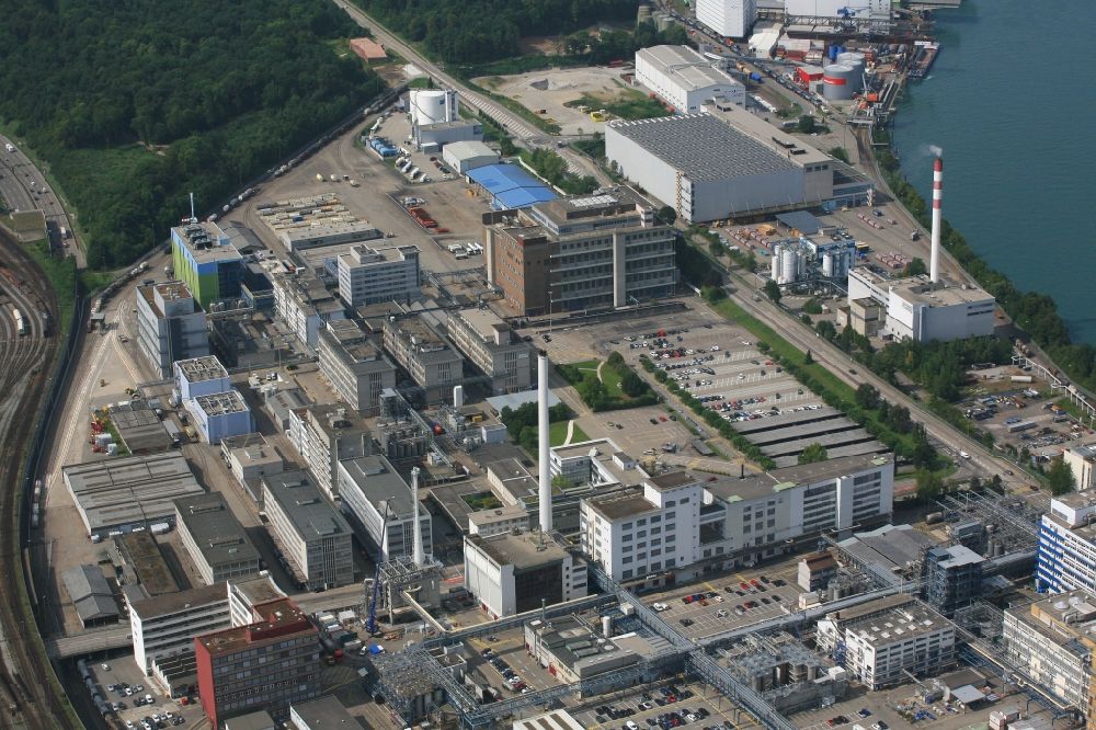 Luftaufnahme Muttenz - Standort des Industrieparks Infrapark-Baselland AG in Muttenz im Kanton Basel-Landschaft, Schweiz