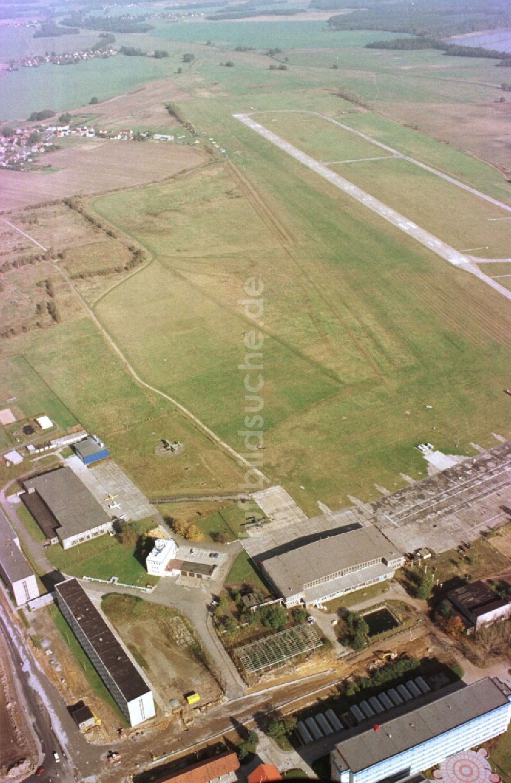 Luftaufnahme Kamenz - Start- und Landebahn des Flugplatz Kamenz in Kamenz im Bundesland Sachsen