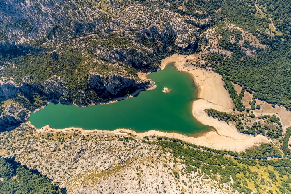 Luftbild Escorca - Staubecken und Stausee in Escorca in Balearische Insel Mallorca, Spanien