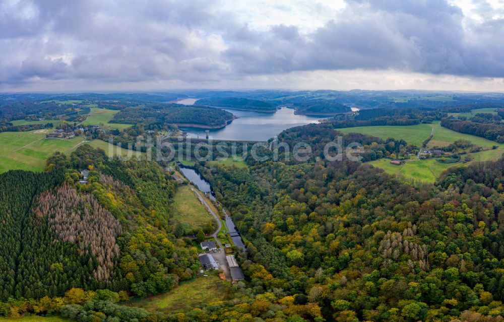Luftbild Wermelskirchen - Staudamm am Stausee Dhünntalsperre in Wermelskirchen im Bundesland Nordrhein-Westfalen, Deutschland