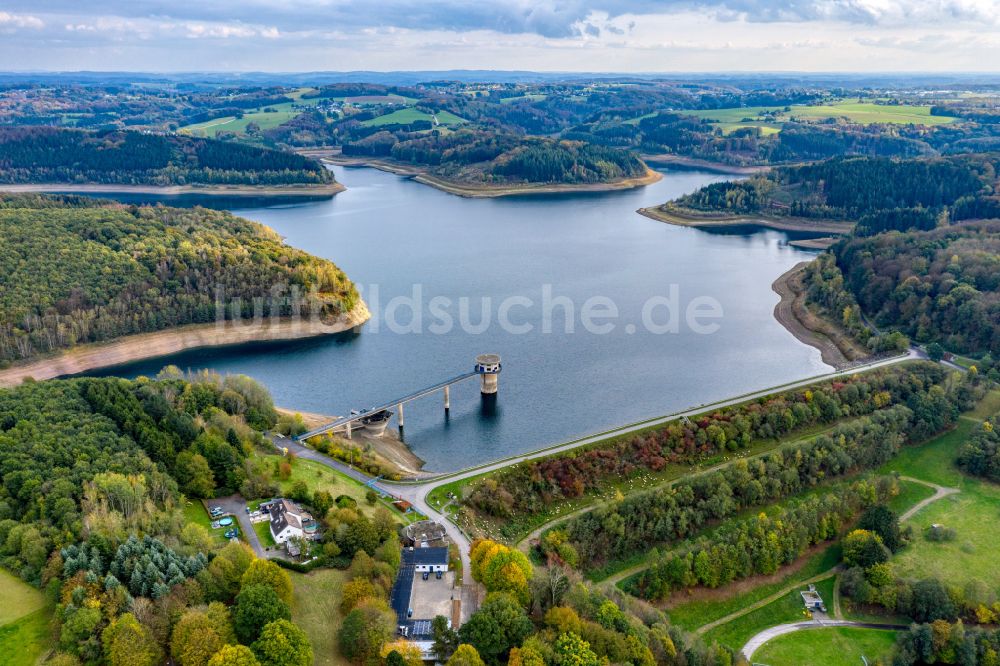 Luftaufnahme Kürten - Staudamm am Stausee Große Dhünntalsperre in Müllenberg im Bundesland Nordrhein-Westfalen, Deutschland