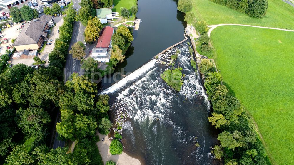 Siegburg von oben - Staustufe am Ufer des Flußverlauf der Sieg in Siegburg im Bundesland Nordrhein-Westfalen, Deutschland