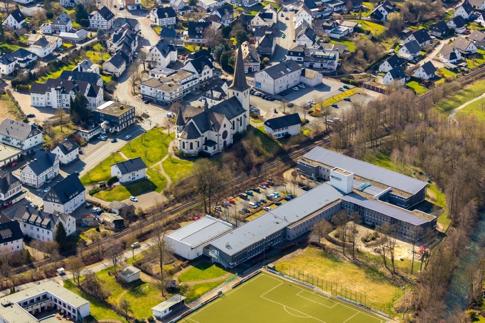 Luftbild Olsberg - Städtische Förderschule Ruhraue in Olsberg im Bundesland Nordrhein-Westfalen, Deutschland