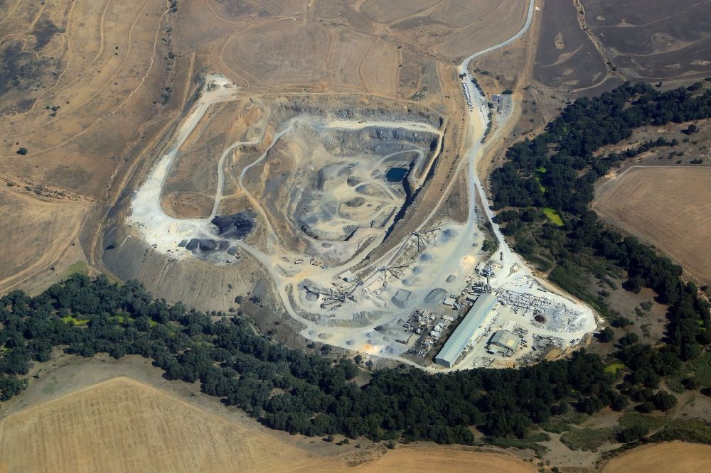 Luftbild Kapstadt - Steinbruch Malmesbury Hornfels der Firma Portland Quarry am Flussverlauf des Dieprivier in Kapstadt in Western Cape, Südafrika