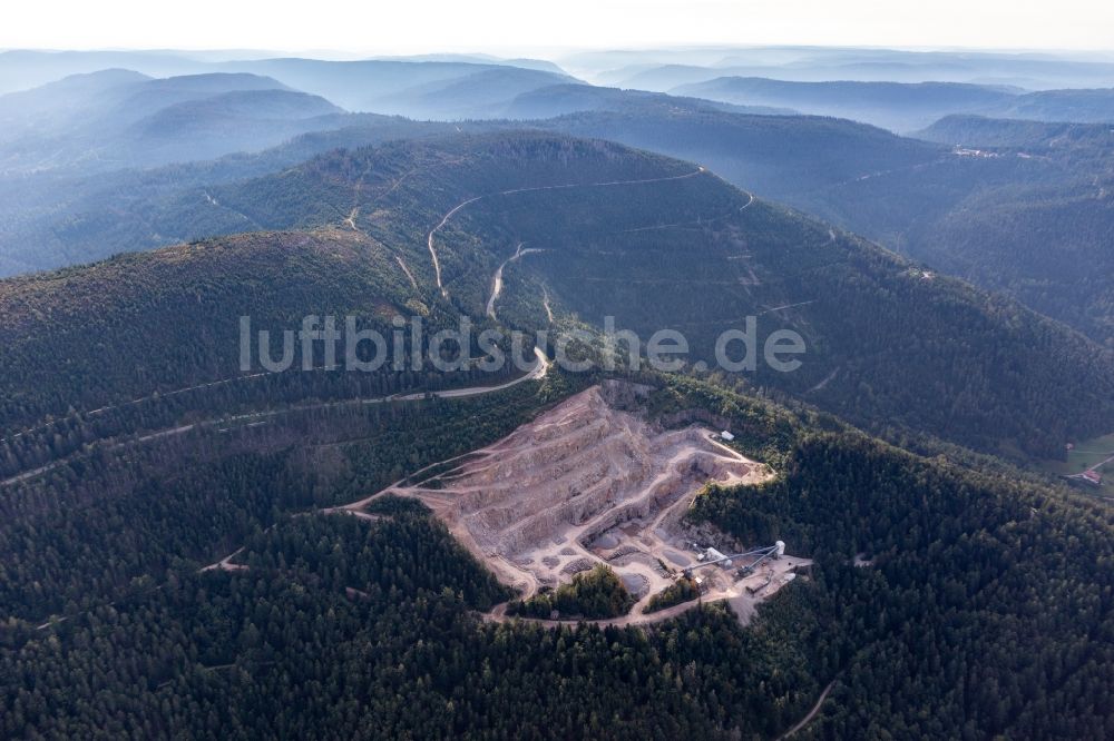 Luftbild Seebach - Steinbruch der VSG Schwarzwald Granit Werke GmbH & Co. KG zum Abbau von Granit in Seebach im Bundesland Baden-Württemberg, Deutschland