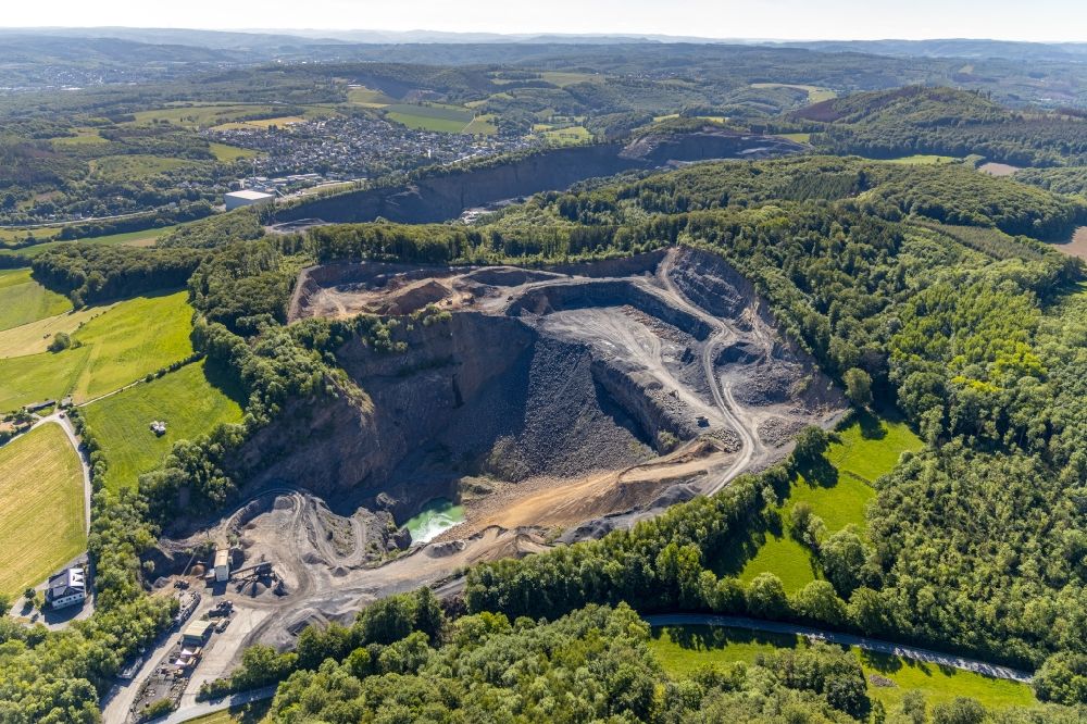 Luftbild Herdringen - Steinbruch zum Abbau von Granit in Herdringen im Bundesland Nordrhein-Westfalen, Deutschland