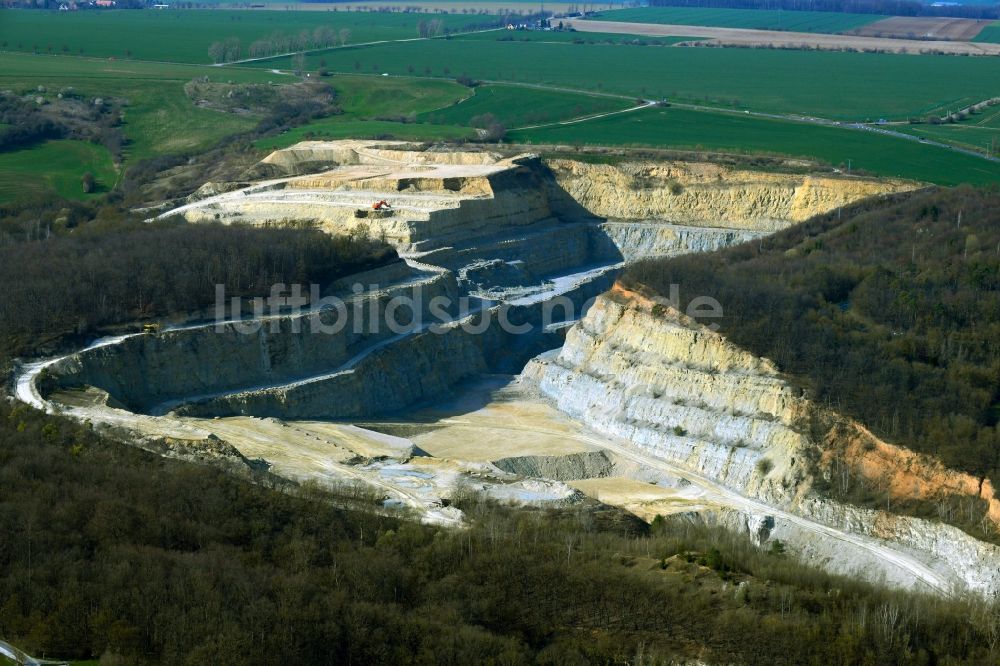 Luftbild Bad Kösen - Steinbruch zum Abbau von Kalkstein in Bad Kösen im Bundesland Sachsen-Anhalt, Deutschland
