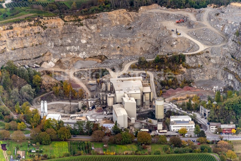 Luftaufnahme Bötzingen - Steinbruch zum Abbau von Mineralstoffen in Bötzingen im Bundesland Baden-Württemberg, Deutschland