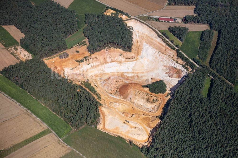 Luftbild Freihung - Steinbruch zum Abbau von Quarzsand in Freihung im Bundesland Bayern, Deutschland