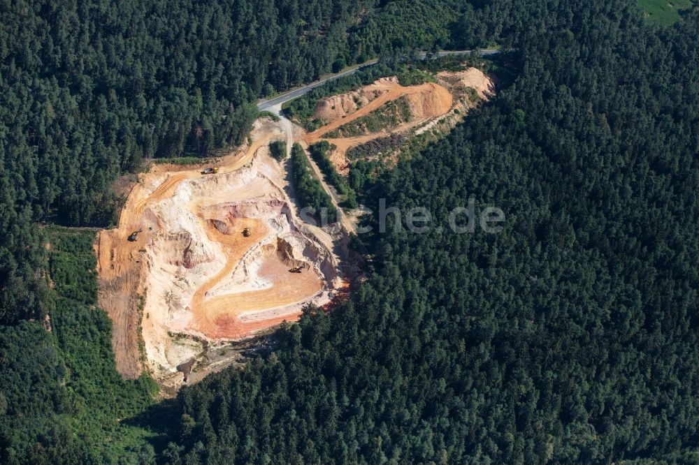 Luftbild Gebenbach - Steinbruch zum Abbau von Quarzsand in Freihung im Bundesland Bayern, Deutschland