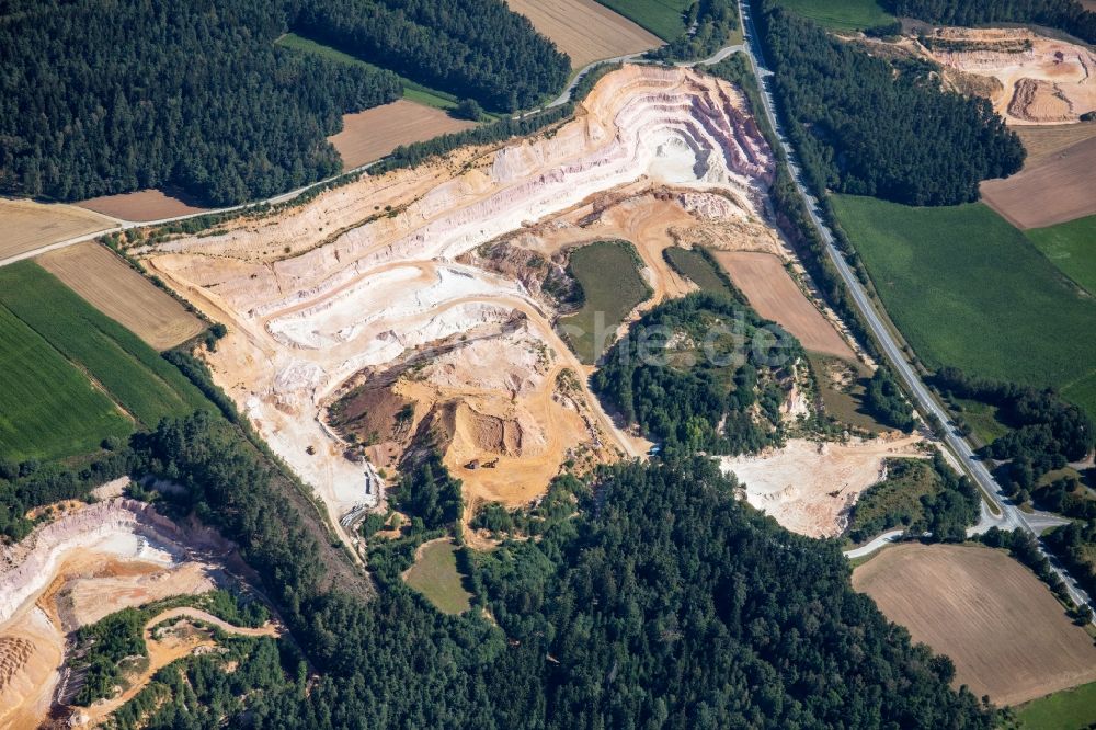 Luftaufnahme Gebenbach - Steinbruch zum Abbau von Quarzsand in Freihung im Bundesland Bayern, Deutschland