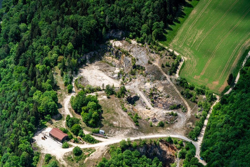 Luftbild Langenbrunn - Steinbruch zum Abbau von Steinbruch Beuron-Thiergarten in Langenbrunn im Bundesland Baden-Württemberg, Deutschland