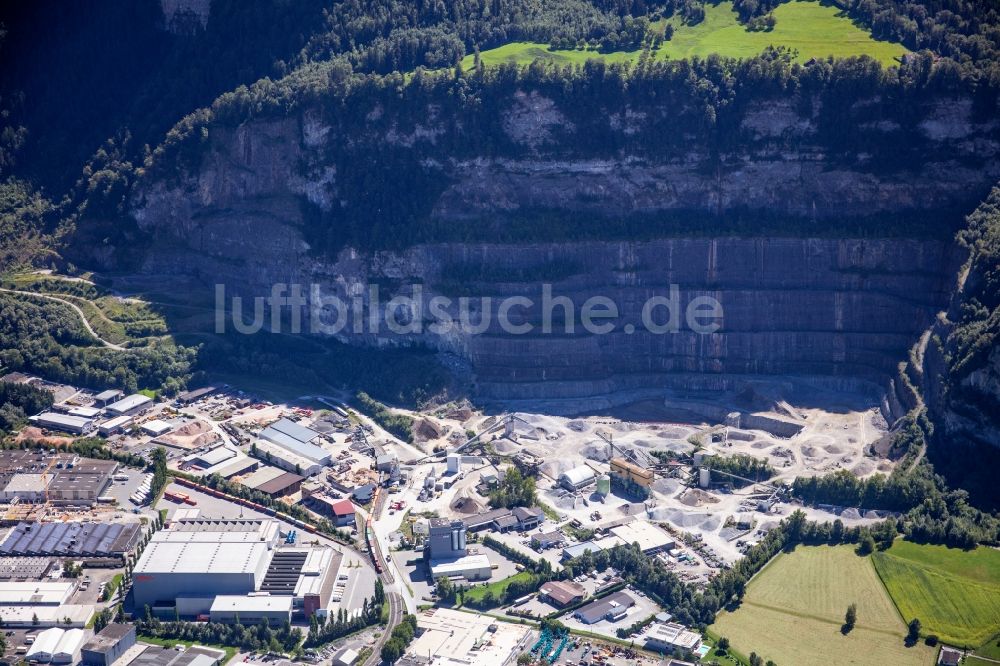 Dornbirn aus der Vogelperspektive: Steinbruch zum Abbau und zur Gewinnung Rhomberg Steinbruch Ges.mbH & Co OG in Dornbirn in Vorarlberg, Österreich