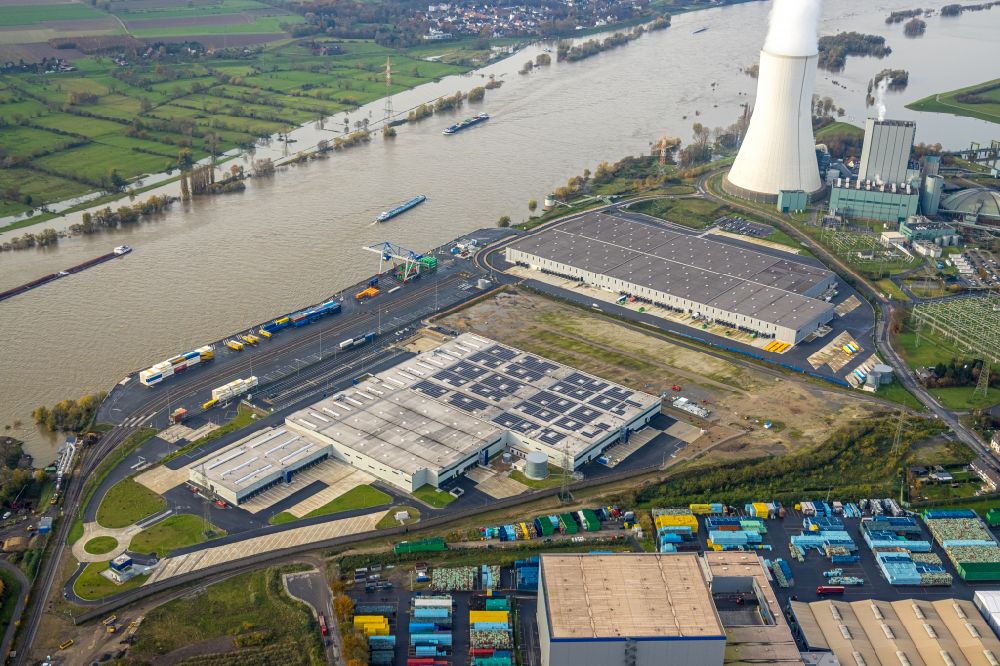 Luftbild Duisburg - Steinkohlekraftwerk am Fluss Rhein bei Hochwasser im Ortsteil Alt-Walsum in Duisburg im Bundesland Nordrhein-Westfalen, Deutschland