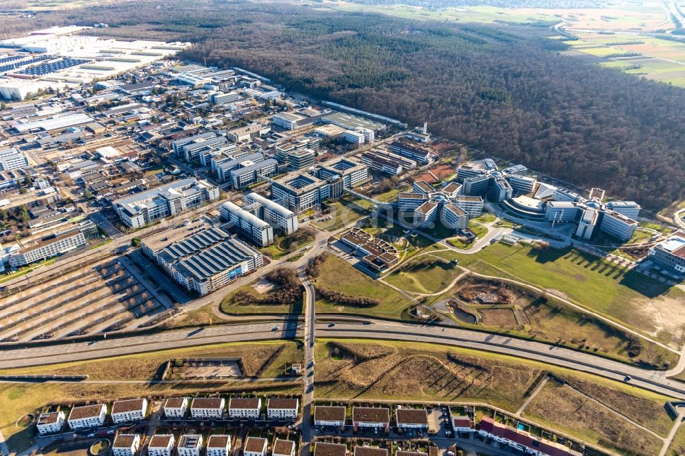 Luftbild Walldorf - Sternförmige Büro- und Geschäftshäuser der SAP Deutschland SE & Co. KG in Walldorf im Bundesland Baden-Württemberg