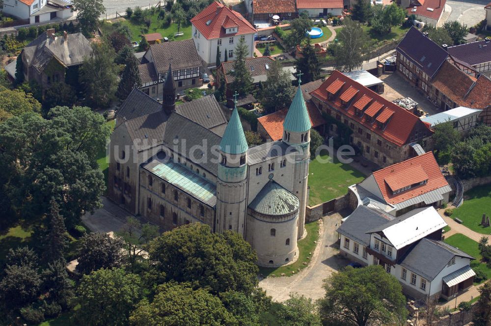 Gernrode aus der Vogelperspektive: Stiftskirche St.Cyriakus in Gernrode