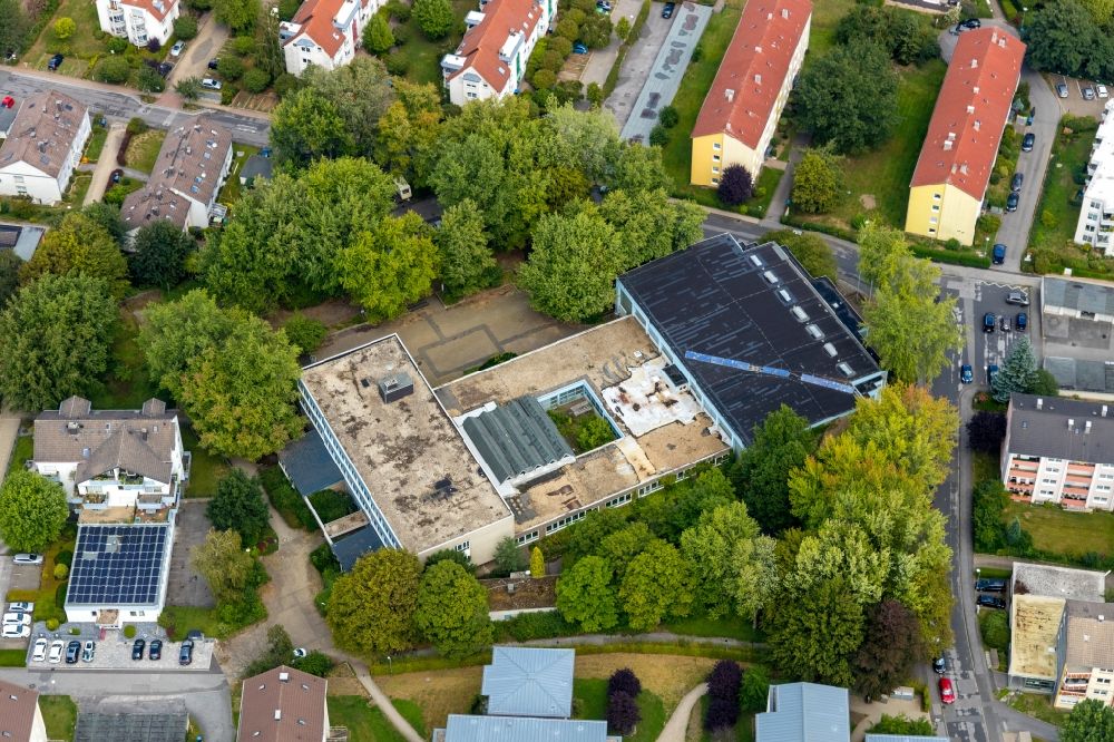 Luftaufnahme Schwelm - Stillgelegtes ehemaligen Schul- Gebäude Westenschulweg - Holthausstraße - Pastor-Nonne-Straße in Schwelm im Bundesland Nordrhein-Westfalen, Deutschland