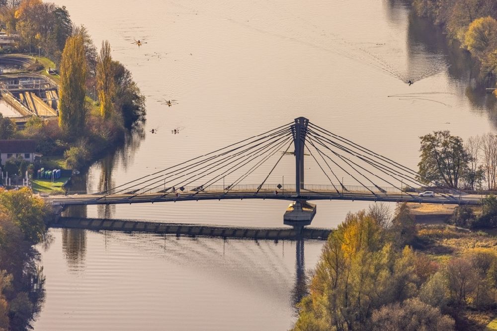 Luftbild Essen - Straßen- Brückenbauwerk Kampmannbrücke über die Ruhr in Essen im Bundesland Nordrhein-Westfalen