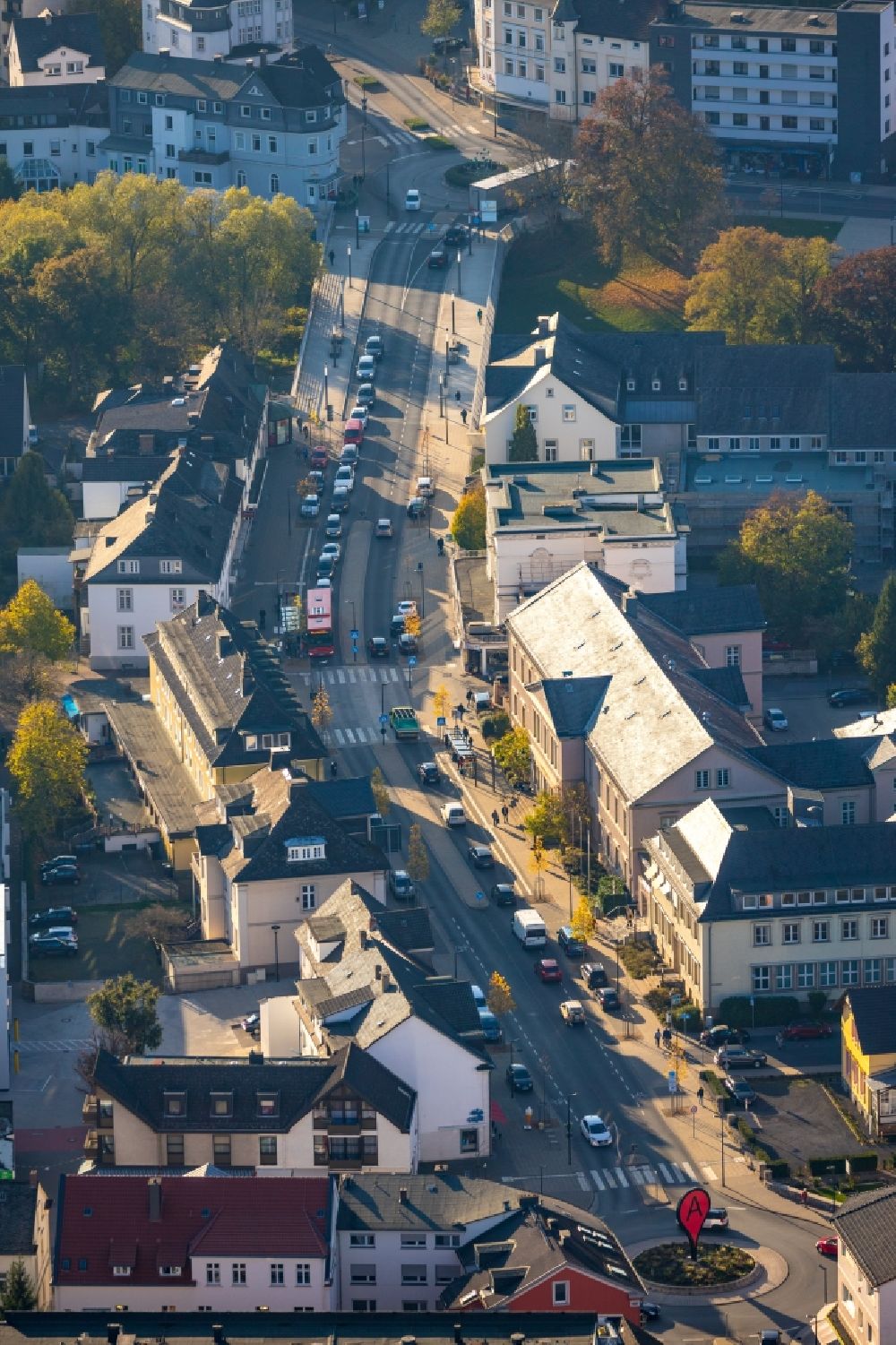 Luftaufnahme Arnsberg - Straßenführung des Brückenpl. im Ortsteil Wennigloh in Arnsberg im Bundesland Nordrhein-Westfalen, Deutschland
