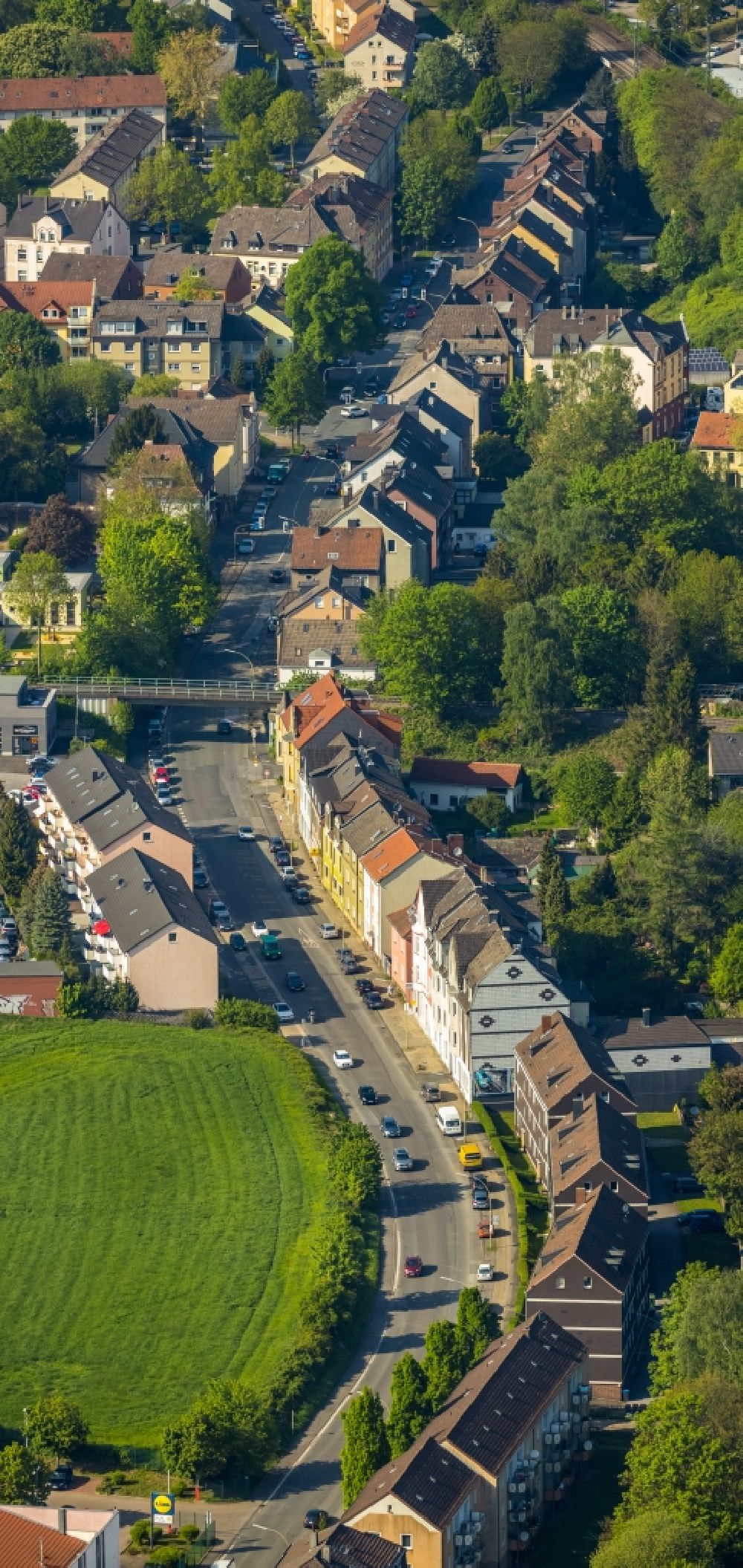 Luftaufnahme Witten - Straßenführung entlang der Sprockhöveler Straße in Witten im Bundesland Nordrhein-Westfalen, Deutschland