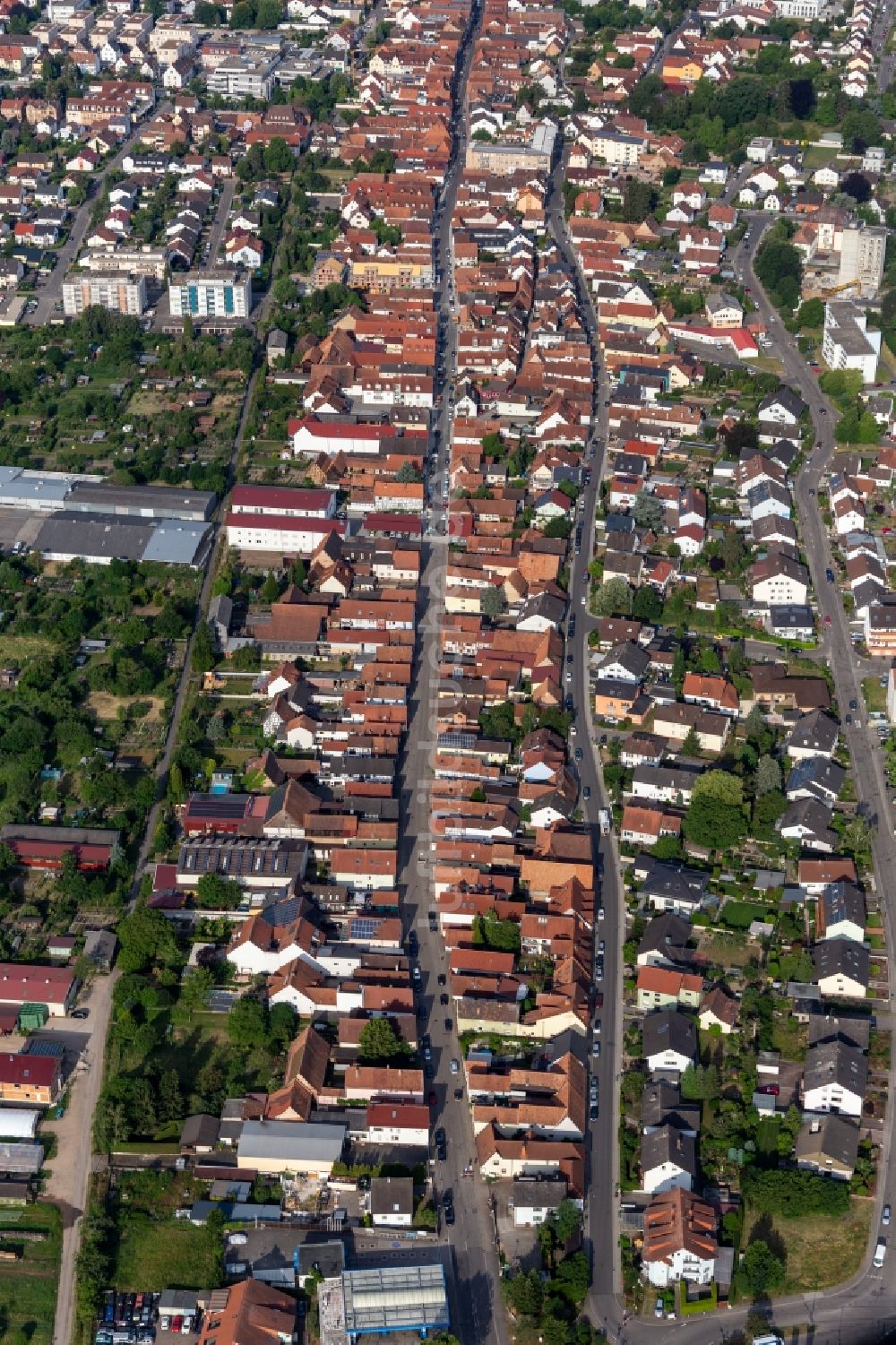 Luftaufnahme Kandel - Straßenführung der Rheinstraße in Kandel im Bundesland Rheinland-Pfalz