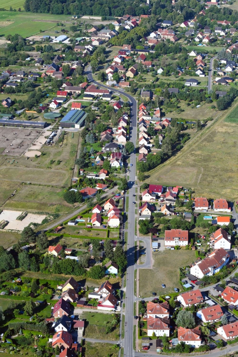 Luftaufnahme Wansdorf - Straßenführung der Wansdorfer Dorfstraße in Wansdorf im Bundesland Brandenburg, Deutschland