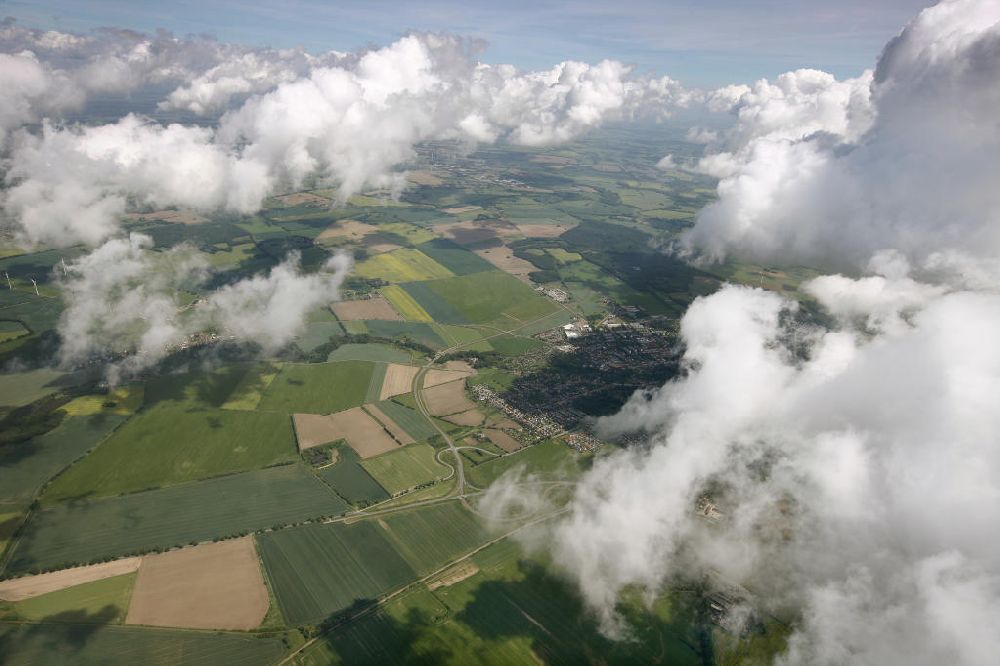Luftaufnahme Heiligengrabe - Strato- und Kumuluswolkenfelder über der Ostprignitz bei Heiligengrabe